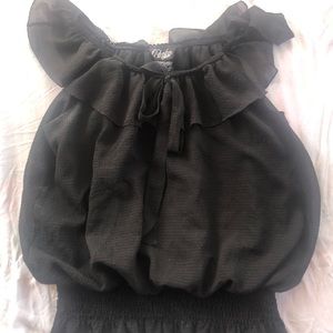 4/$20🍄 Black ruffle blouse with tie M